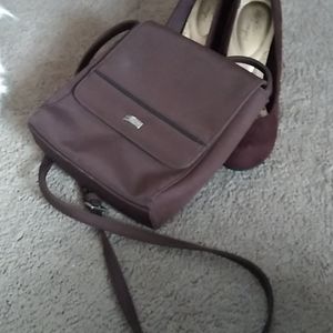 Liz Claiborne crossbody bag